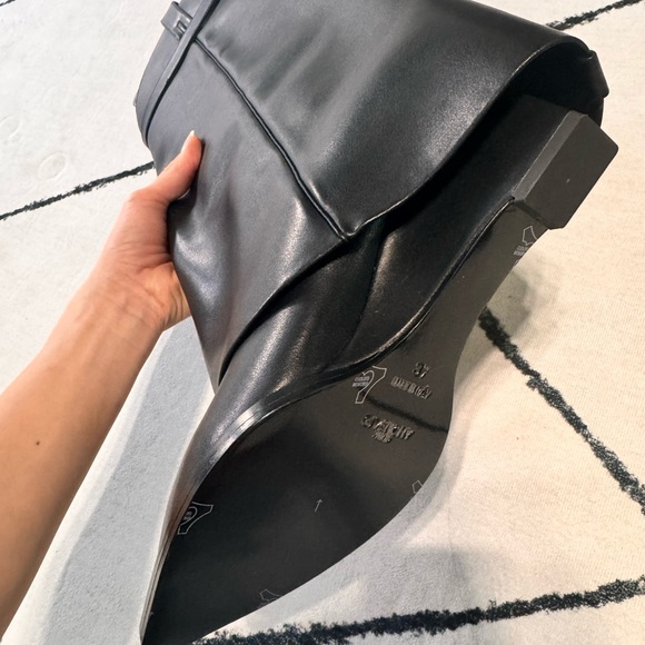 AUTHENTIC GIVENCHY Shark Lock Leather Boots (As Worn by BEYONCÉ 😍 ) - Picture 7 of 8